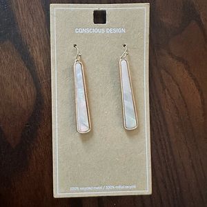 earrings great condition, check the picture please, never worn